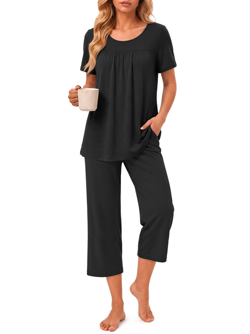 Weekease Two Piece Pajamas for Women Set Crew Neck Short Sleeve Tops Capris Summer Loungewear with Pockets