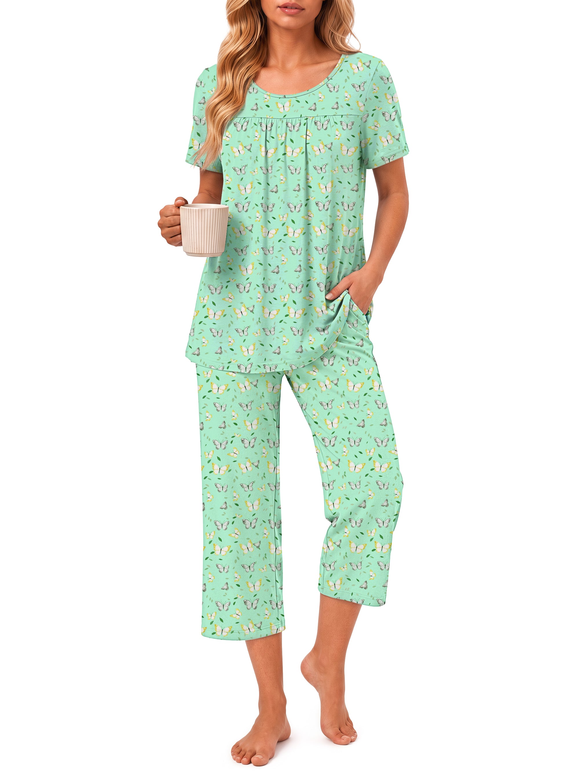 Weekease Two Piece Pajamas for Women Set Crew Neck Short Sleeve Tops Capris Summer Loungewear with Pockets